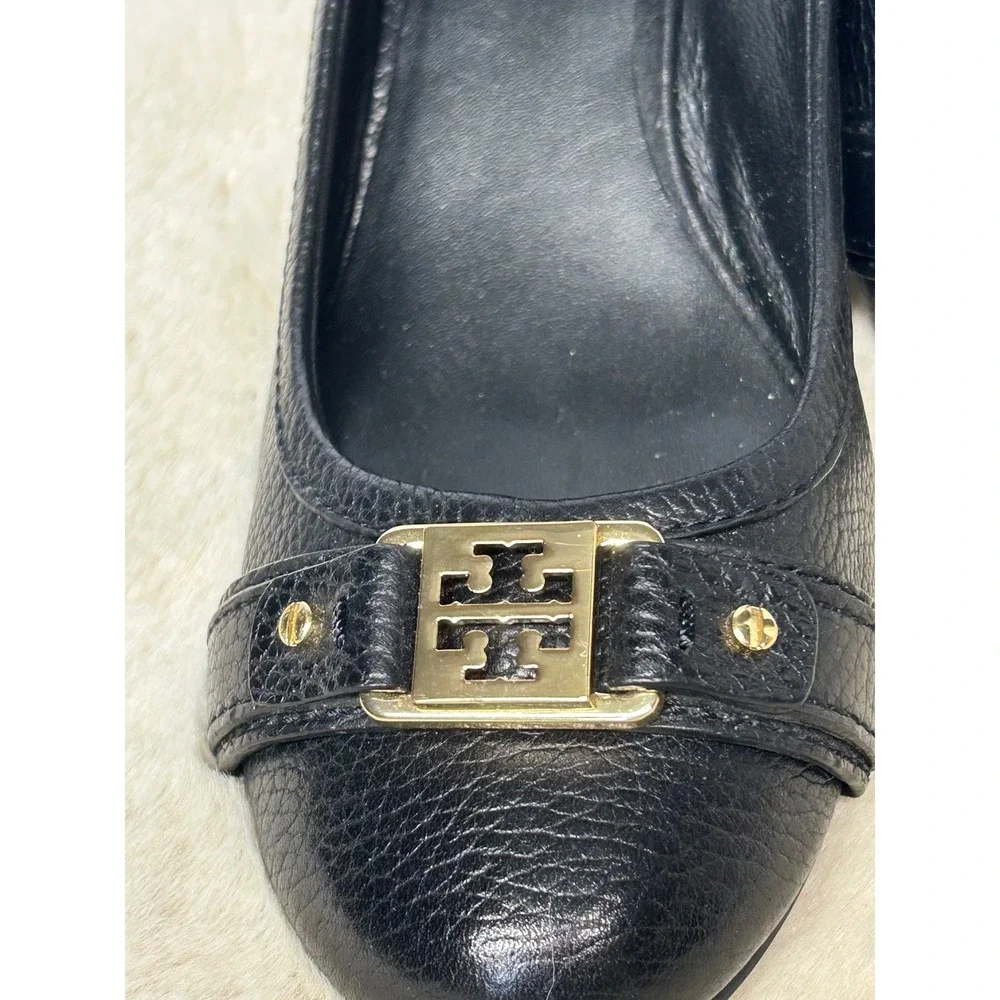 Tory Burch Black Pebbled Leather Wedge Pumps Gold Logo Buckle Womens 9.5M